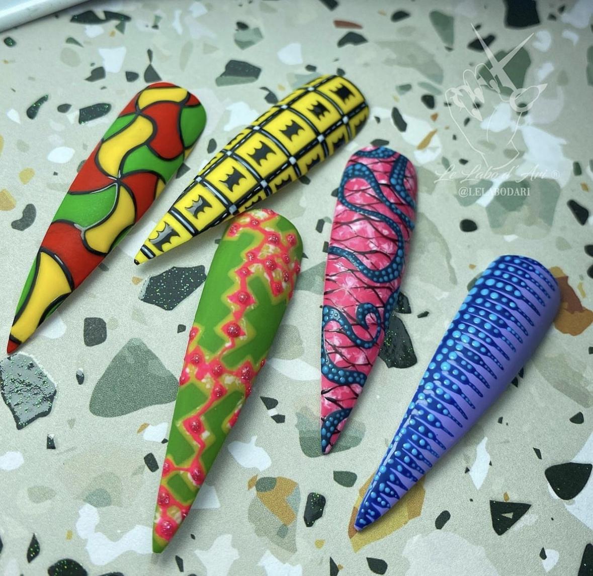 capsules ongles nail art thème wax